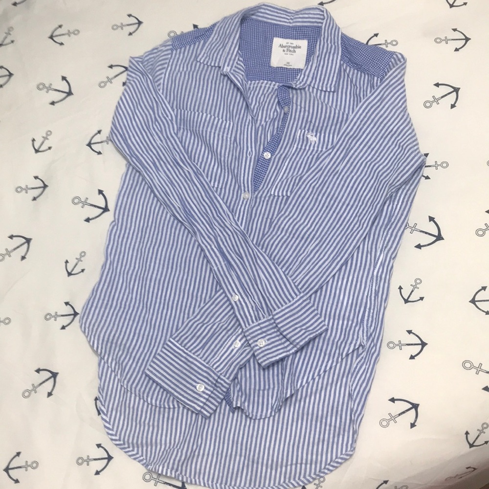 NWOT Abercrombie & Fitch shirt